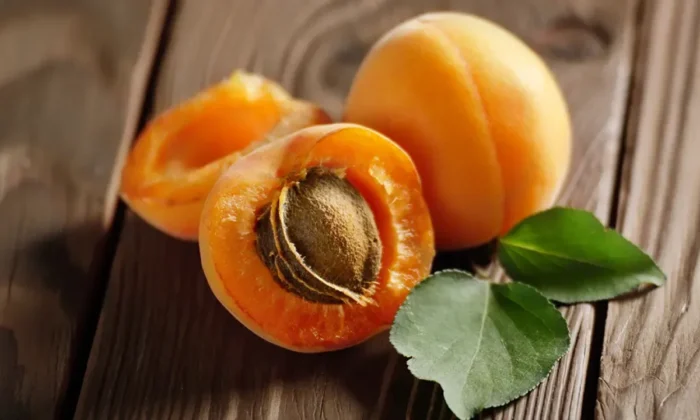 Whole Apricots (Khubani)